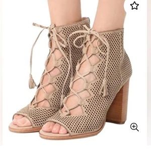 Frye Gabby Perforated Ghillie Lace Heels / Sandals | Laser Cut